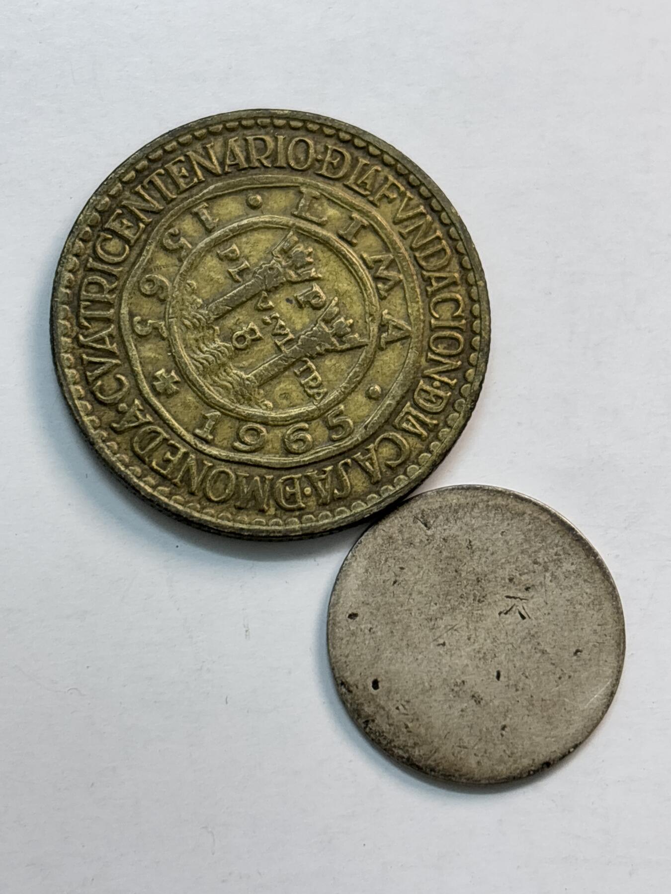 文馨钱币收藏第 282 场，【 长期接收代拍品】，加拿大老铜代用币，银币，德三系列场 少见秘鲁 1 索尔，➕光绪元宝小龙毫 2.4 克