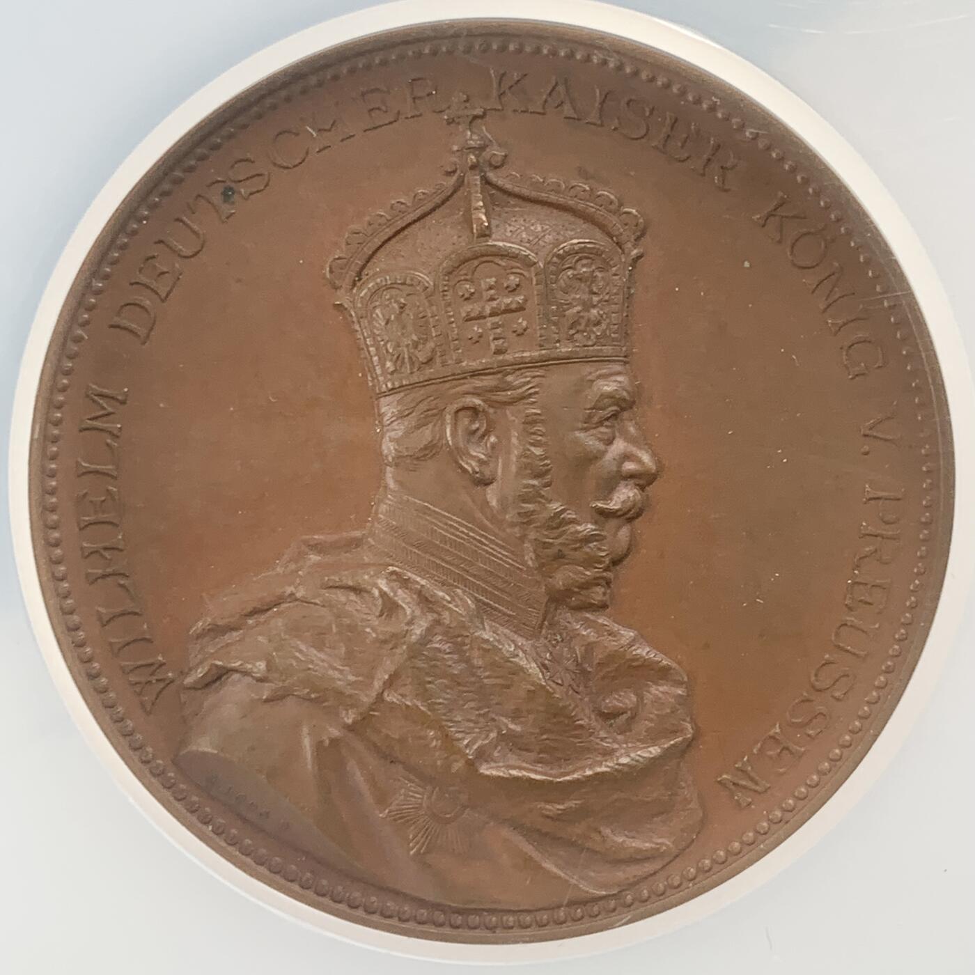 掌中浮雕-藏着的欧洲第043场 NGC MS64 : 1887年德意志帝国第任皇帝威廉一世90大寿纪念铜章，48mm