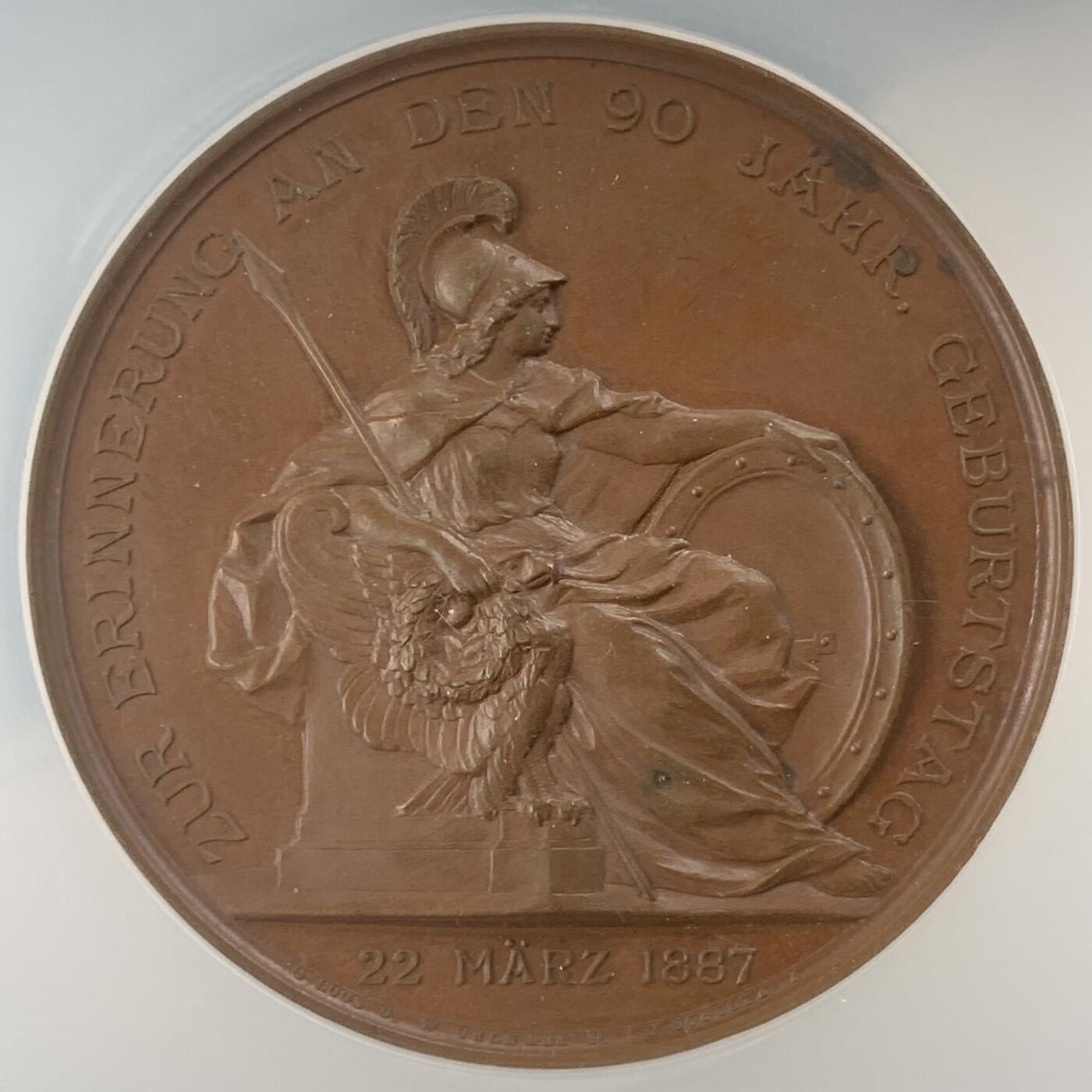 掌中浮雕-藏着的欧洲第043场 NGC MS64 : 1887年德意志帝国第任皇帝威廉一世90大寿纪念铜章，48mm