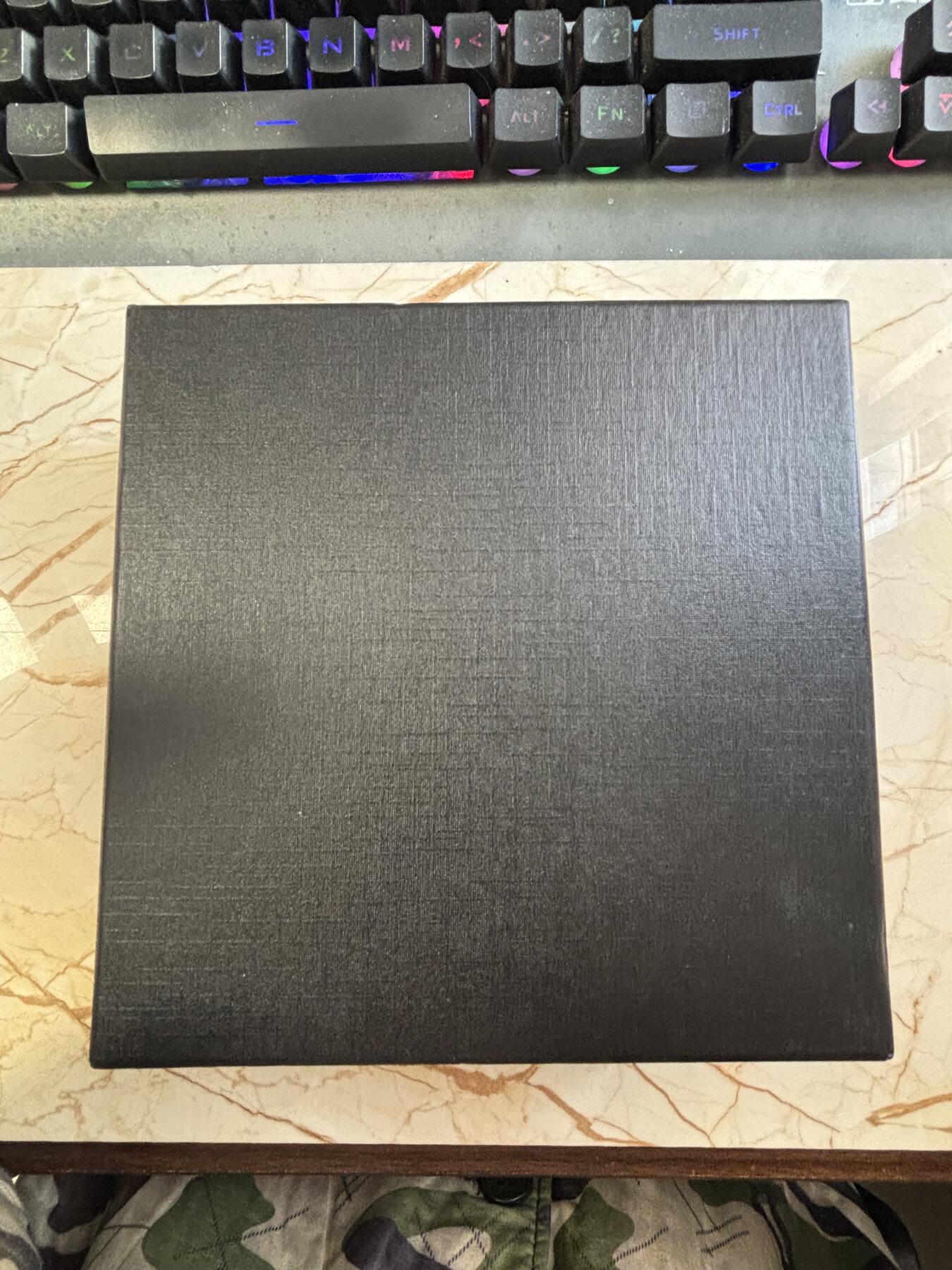 第183期拍卖 帕劳2019年相机照相术发明180周年仿古纪念银币，10克，999银，发行量999枚