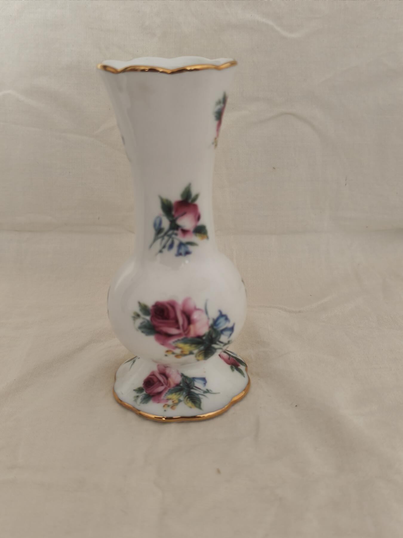 海外回流精品拍卖11.30 日本回流欧瓷花瓶一只