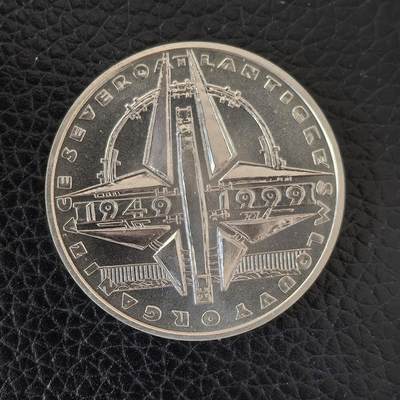 道一币馆币章第一百五十七场 - 捷克1999年北约50周年200克朗银币  13g 900s  23000