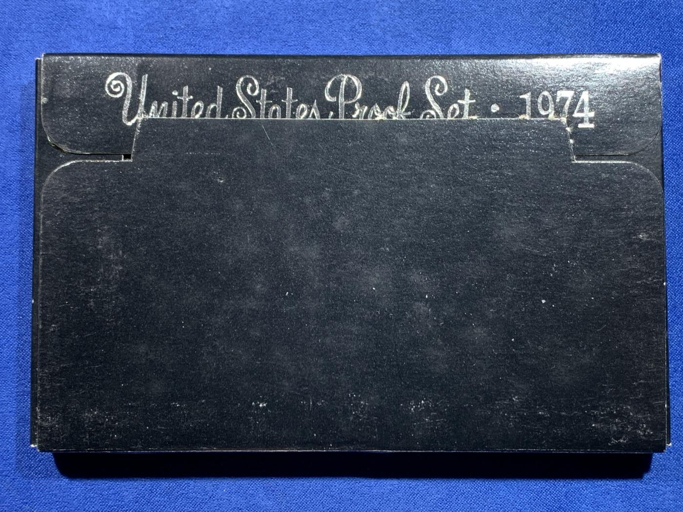 《竞宝斋》第441场 周日，周一，2场连拍 （全场包邮） 美国1974年官方清年精制套币 含艾克大一元精制币