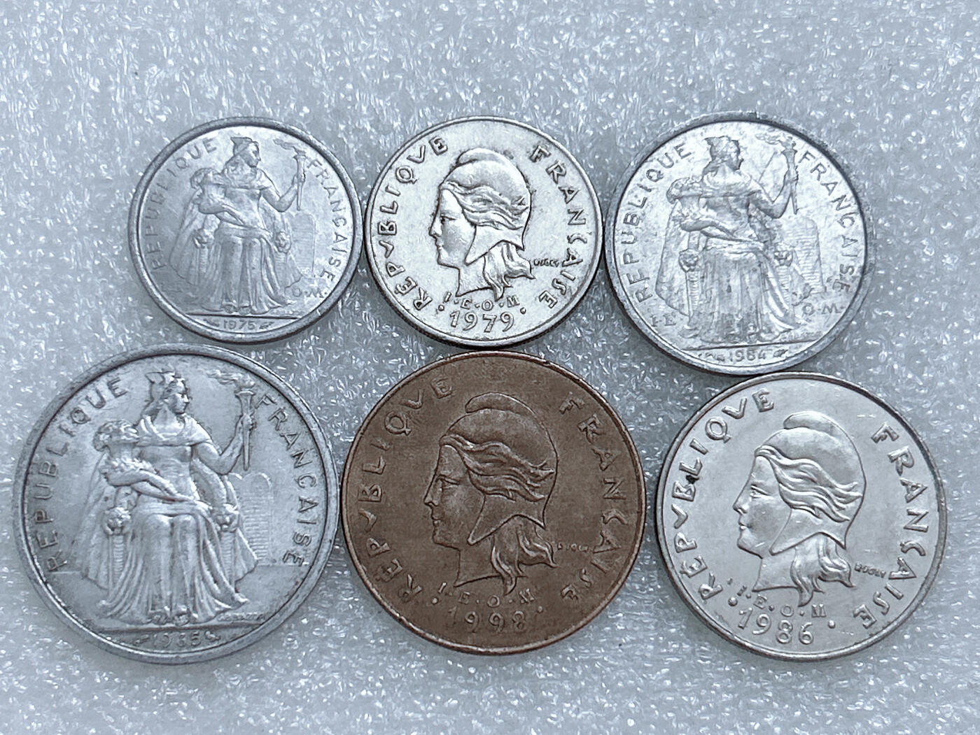 第一海外回流一元起拍收藏 散集专场  第271期 法属波利尼西亚1--100法郎硬币6枚套