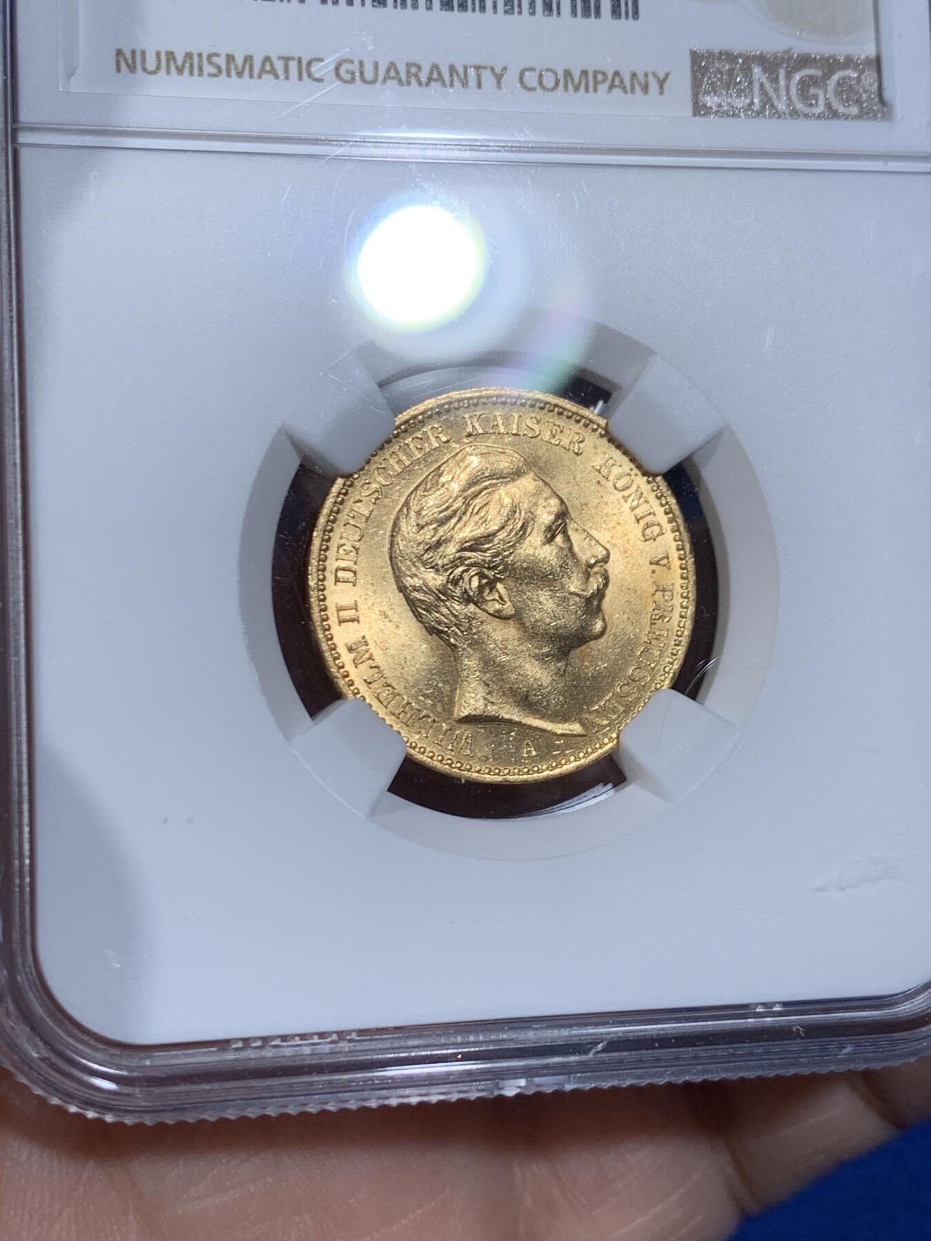《竞宝斋》第441场 周日，周一，2场连拍 （全场包邮） NGC MS63 德国 普鲁士 1896 A 威廉二世 20马克 金币 早期年份，数量稀少，63分更难得，无敌转光，值得收藏     7.965克900金