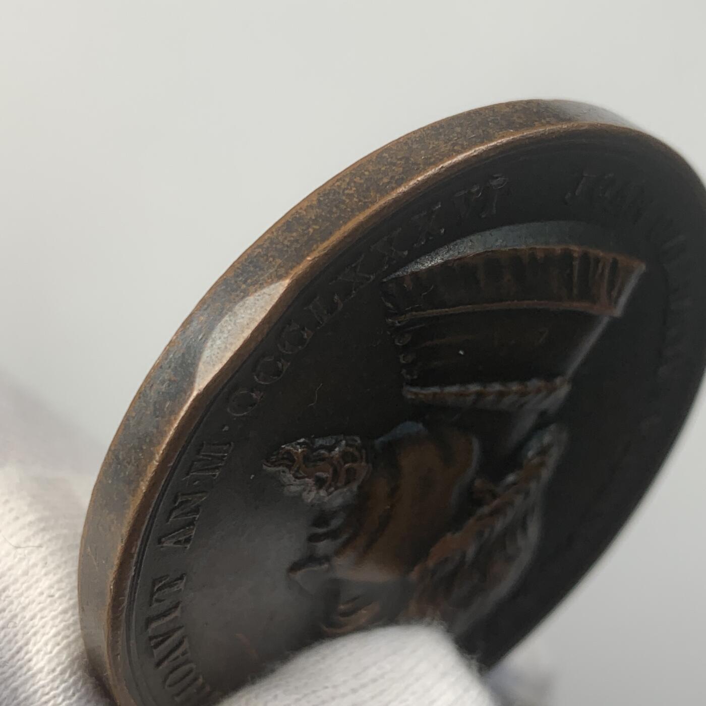 掌中浮雕-藏着的欧洲第043场 1886 年意大利米兰大教堂纪念铜章，教堂始建于1386年，正面头像是当时主持奠基的米兰公爵吉安·维斯孔蒂，47mm