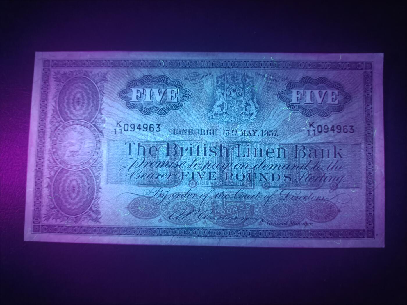 2025十一月第六期，总第204期 苏格兰不列颠亚麻银行1957年5镑AUNC，稀有的早期已结业银行中高面值