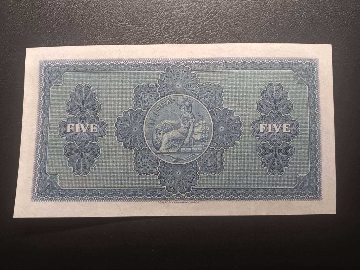 2025十一月第六期，总第204期 苏格兰不列颠亚麻银行1957年5镑AUNC，稀有的早期已结业银行中高面值