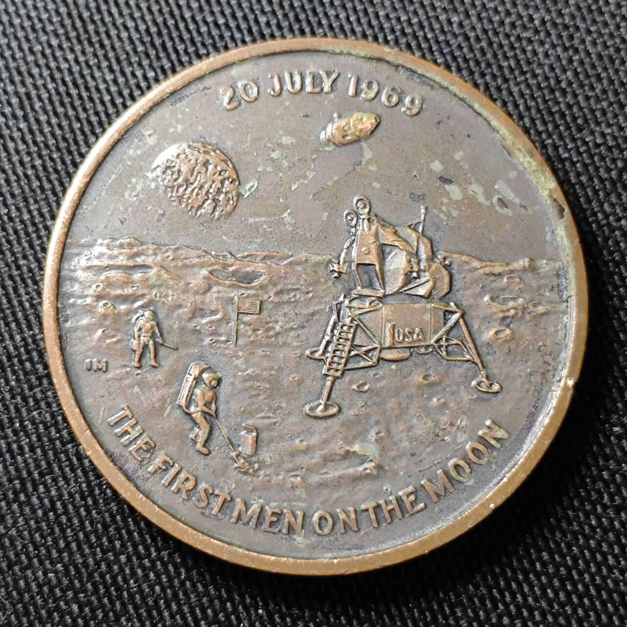 KK钱币收藏小铺 （套币 好品/批量散币 银币）专场  2月预留时间 周末发货  1969美国航天登月纪念章 