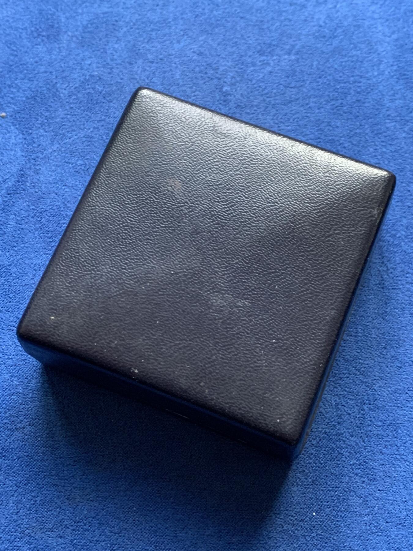 《竞宝斋》第441场 周日，周一，2场连拍 （全场包邮） 名家名作 Henri Prud'homme 艺术家奖章《葡萄藤》 带盒 69.7克 49.8mm 1983 丰饶角铜标