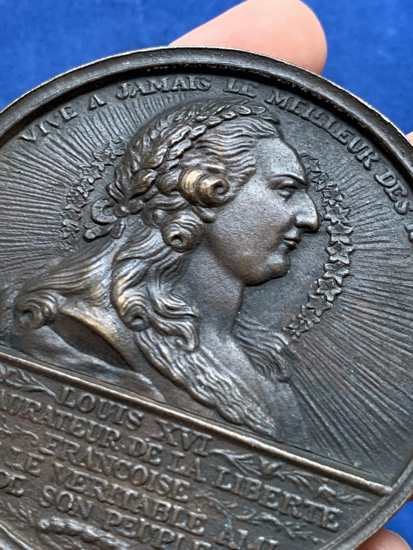 《竞宝斋》第442场 周日，周一，2场连拍 （全场包邮） 1790年法国大革命纪念章 NGC给了表面改变评级 极少见品种 102.6克 73mm 细节见图