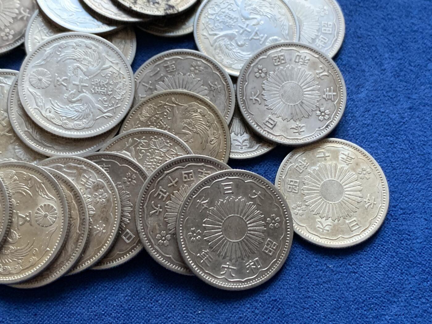 《竞宝斋》第442场 周日，周一，2场连拍 （全场包邮） 日本双凤银币 总重约216.1克