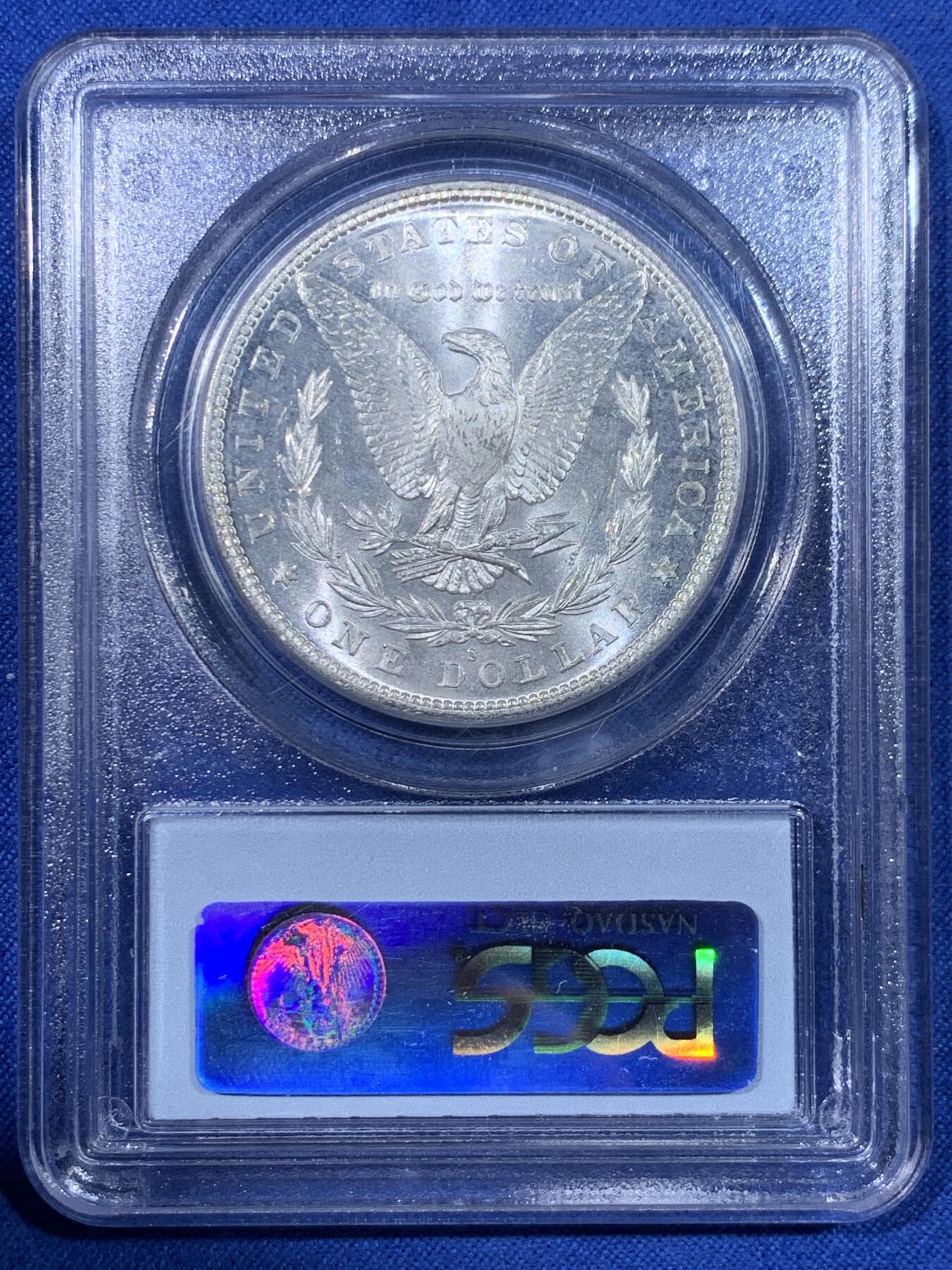 《竞宝斋》第442场 周日，周一，2场连拍 （全场包邮） PCGS MS64 美国 1880/79年 1美元 骑字摩根银币 摩根年份骑字总共就三个 很少见 早期老白盒 底板镜面感十足