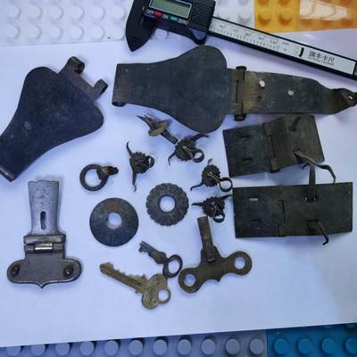 藏珍品阁杂件专场82期 - 老铜配件