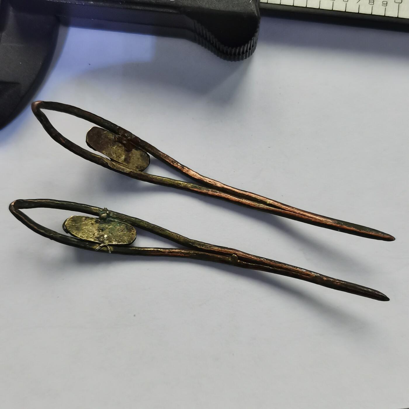 藏珍品阁杂件专场82期 清代铜鎏金镶宝石发簪一对