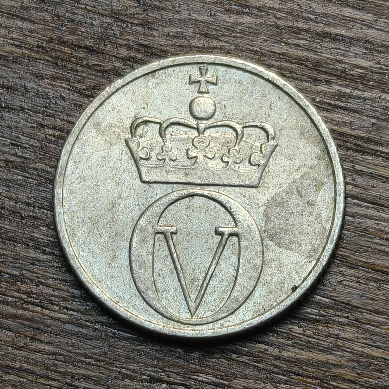 【铜匠收藏】★第133场★散币场，无佣金，30包邮。不满30元，支付5元运费。《接受代拍 代送NGC评级》 挪威 1971年 10欧尔 铜镍币 小蜜蜂 奥拉夫五世国王