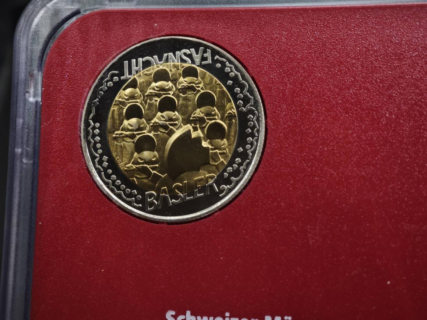 【淘币小摊】实时拍第八百零八拍   银币套币场   满百包邮可预留二周 每周一统一发货   瑞士2000年小丑套币