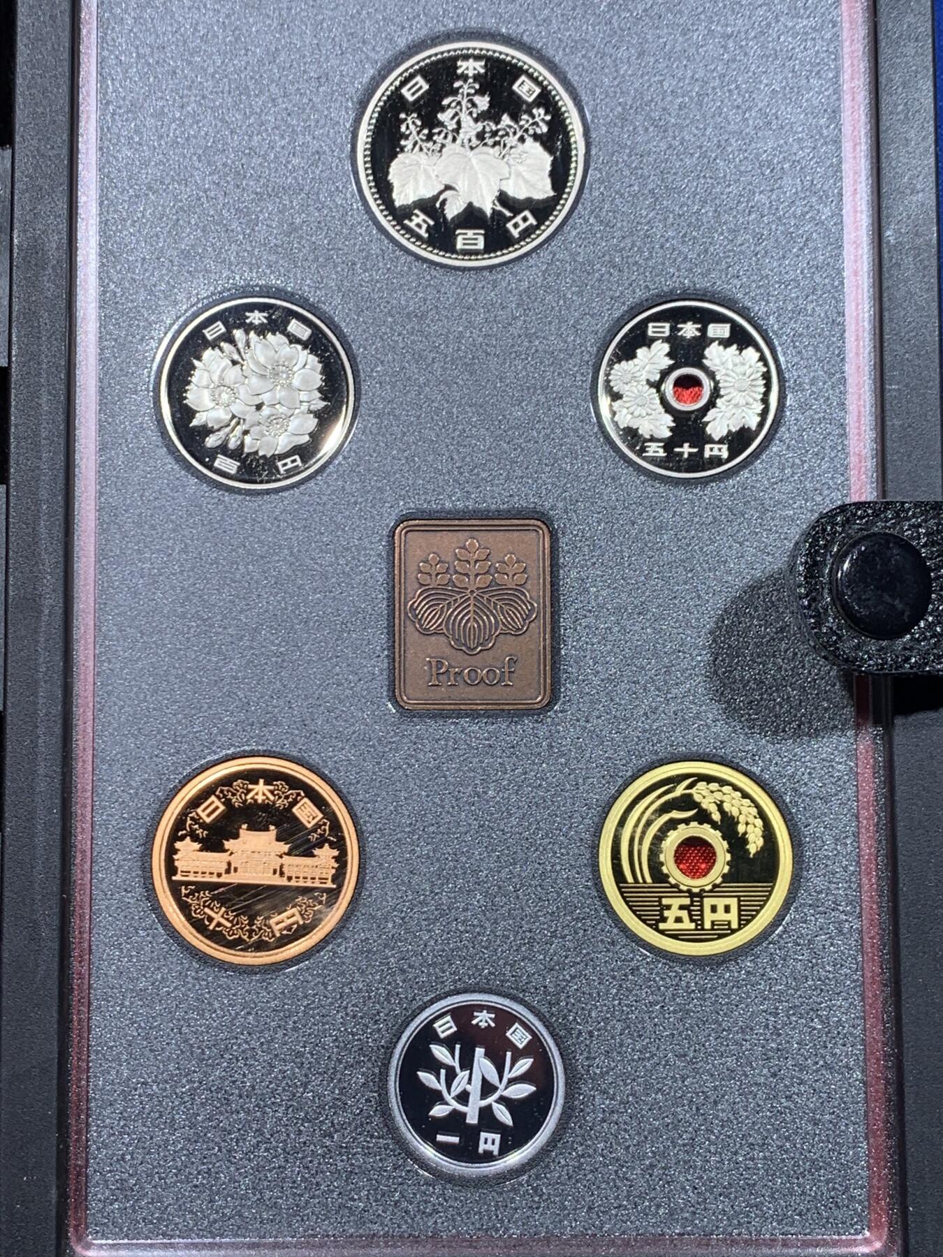 《竞宝斋》第442场 周日，周一，2场连拍 （全场包邮） 日本 1991年平成三年 精制套币。品相极美，证书齐全，面值666，六六大顺，送礼佳品。