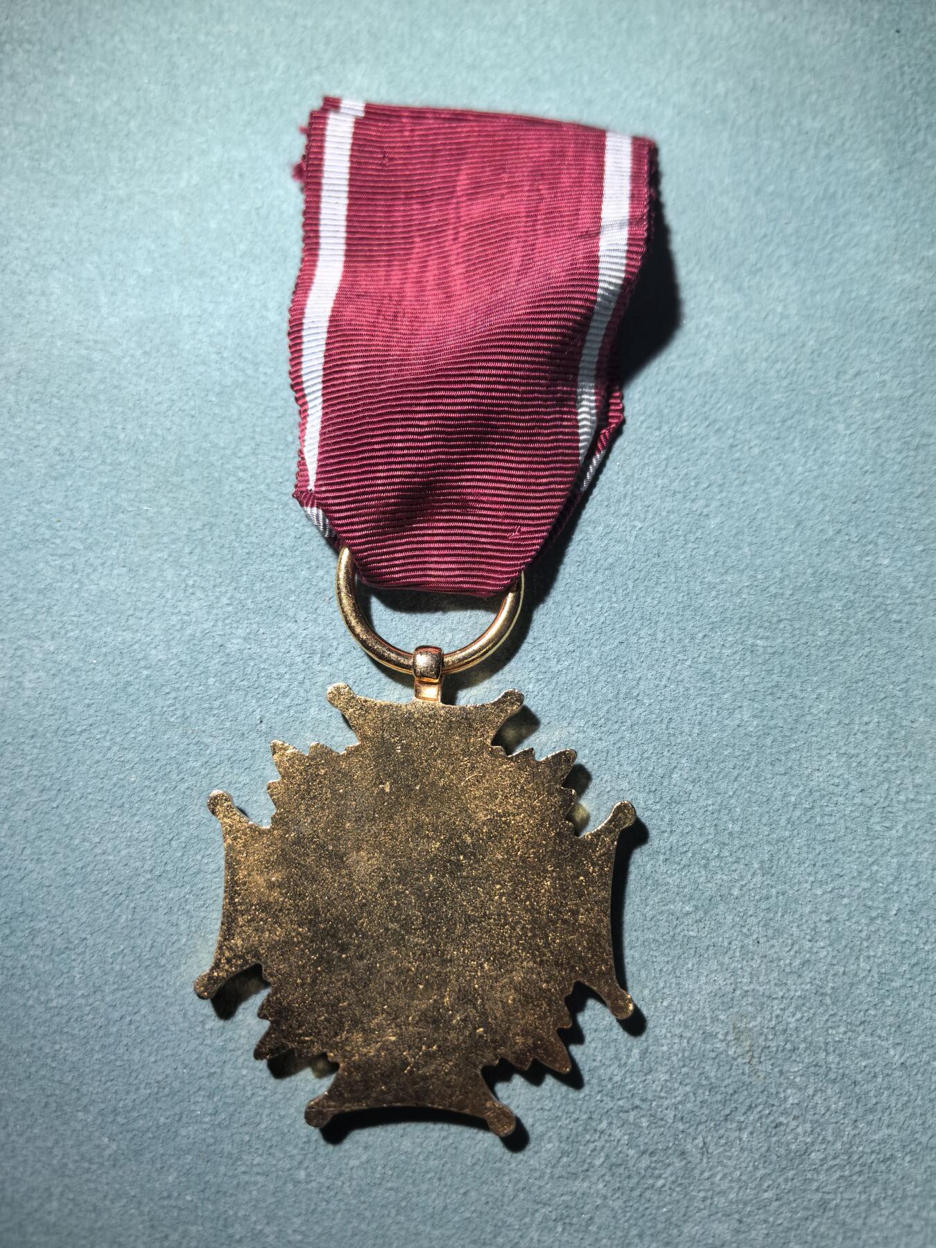 盛世勋华——号角文化勋章邮票专场拍卖第289期 波兰（社会主义）金级功勋十字勋章 