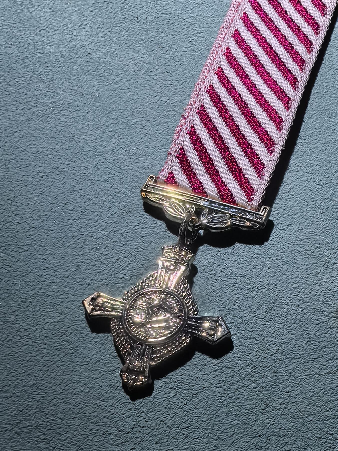 盛世勋华——号角文化勋章邮票专场拍卖第289期 英国杰出飞行十字勋章迷你章 极为罕见