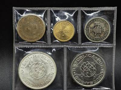 【淘币小摊】实时拍第八百零八拍   银币套币场   满百包邮可预留二周 每周一统一发货   - 澳门葡属时期含1971年五元银币