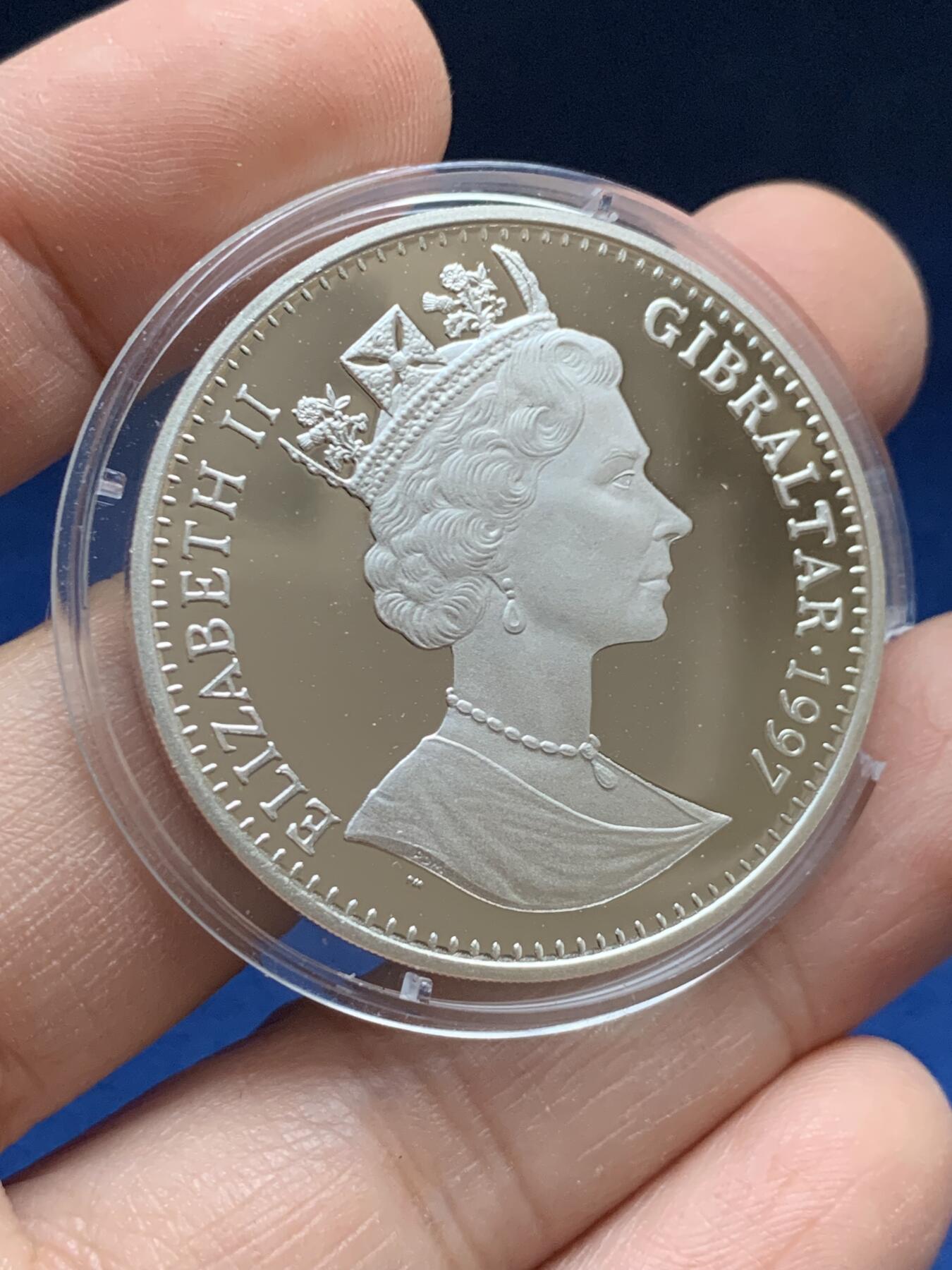 《竞宝斋》第442场 周日，周一，2场连拍 （全场包邮） 英属直布罗陀 1997年 兔子 1克朗 精制本色银币 925银 28.28克