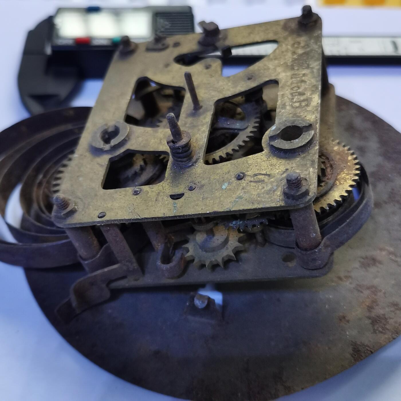 藏珍品阁杂件专场82期 老时钟配件