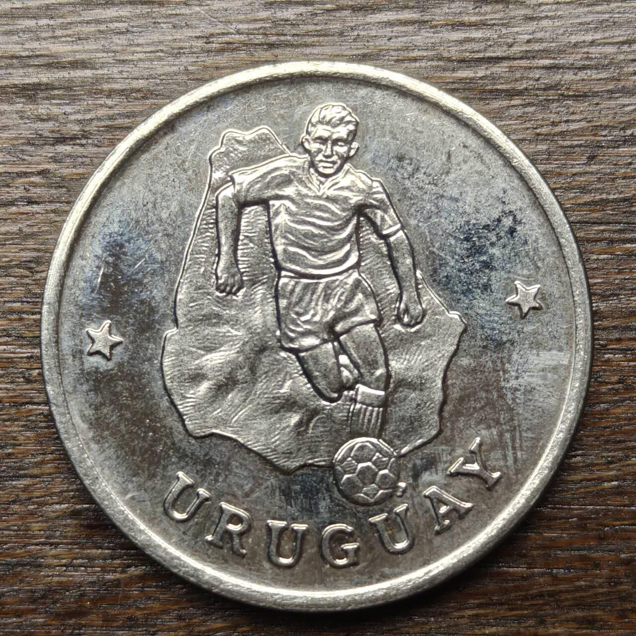 【铜匠收藏】★第132场★散币场，无佣金，30包邮。不满30元，支付5元运费。《接受代拍 代送NGC评级》 1990年世界杯 纪念章