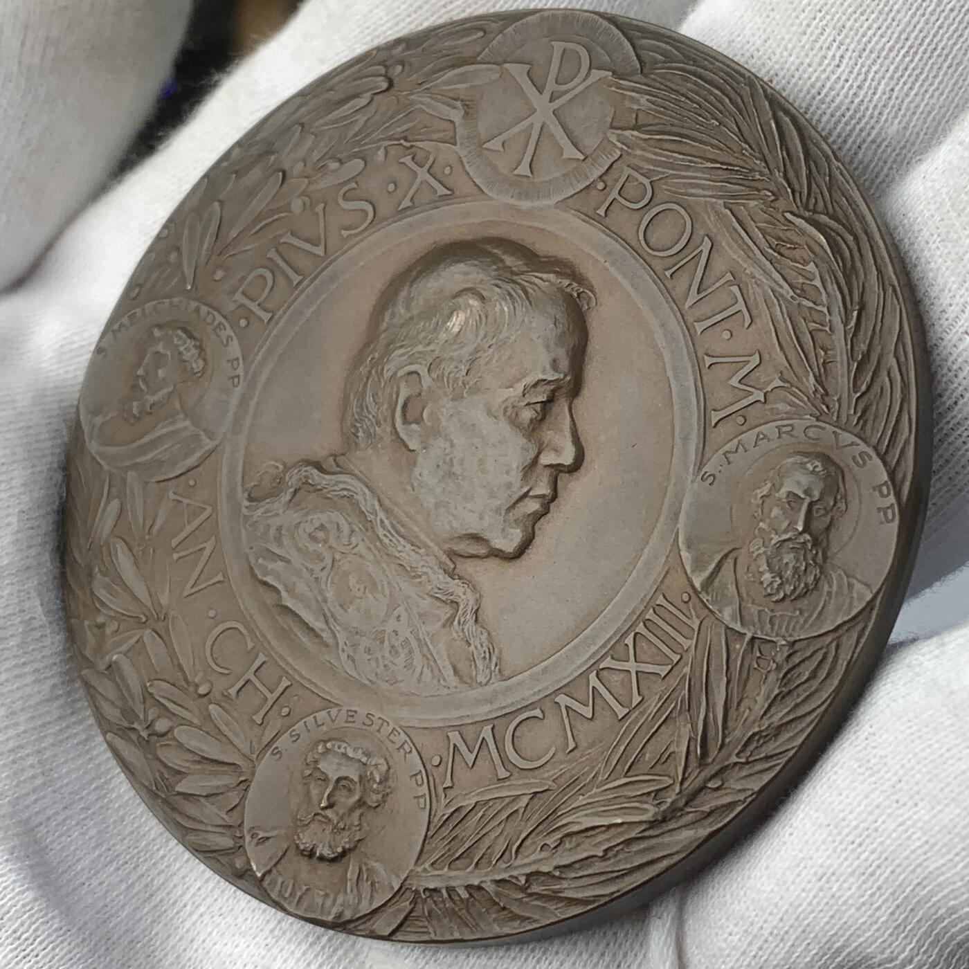 掌中浮雕-藏着的欧洲第043场 1913年教皇庇护十世铜章， 66.8mm，S.Johnson出品，稀少！配有合适的盒子