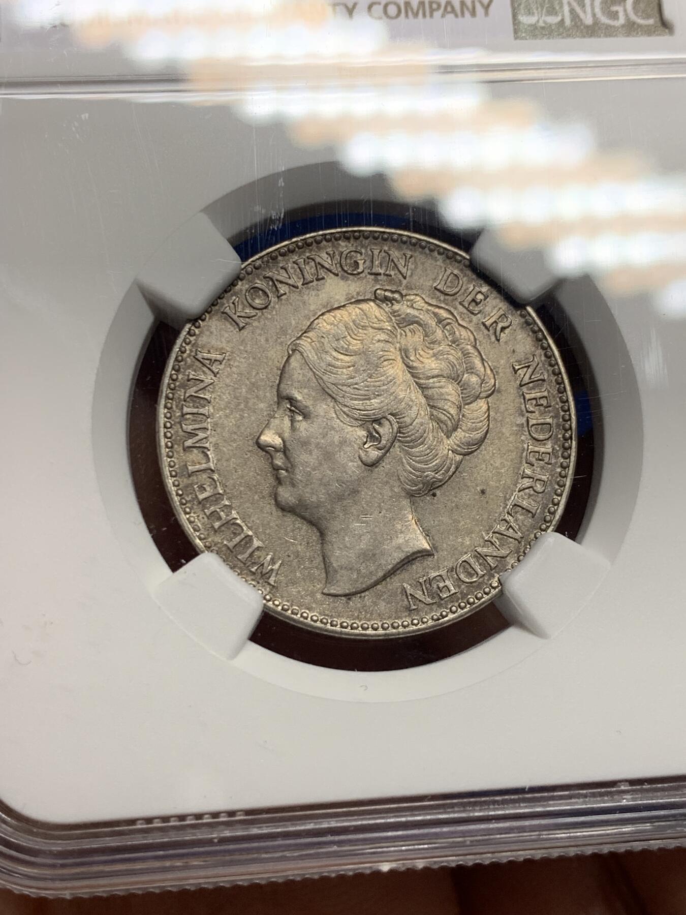 《竞宝斋》第442场 周日，周一，2场连拍 （全场包邮） NGC AU58 荷兰1940年威廉明娜1盾银币 状态不错