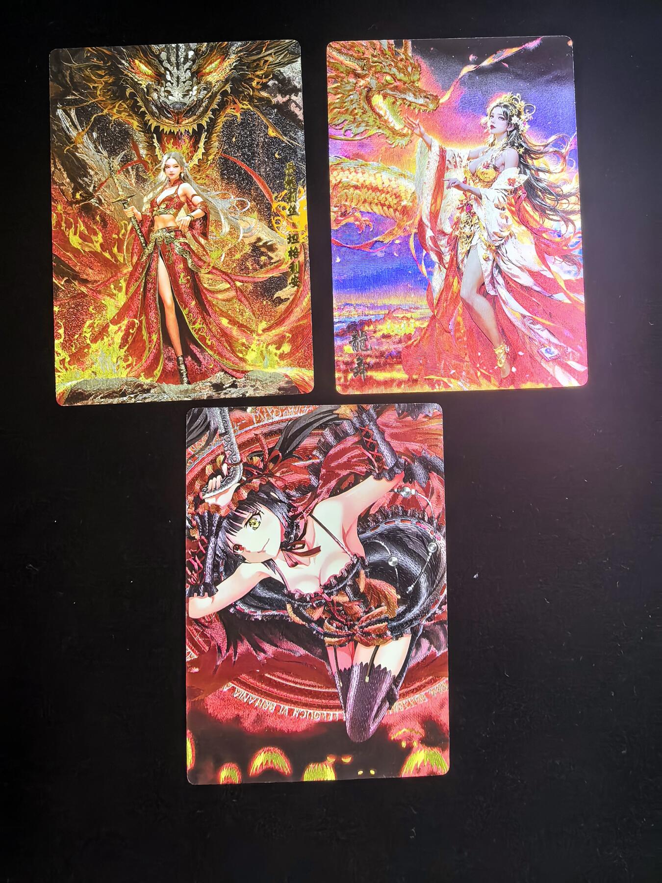 无佣金 不寄存 不收拍 链接少 我只是一个小小的卡牌收藏玩家   需要多宫大佬请私聊 部分卡牌设有底价（不想玩的那么累，即使有底价也会比市场价便宜的多，懂的自然懂） 拒绝小号抬价 大家放心拍 所有拍品部分套有卡膜 部分卡牌多宫 自制卡牌 不包厂瑕 放大镜 品控 勿拍 流拍商品会循环 感谢大家支持 留个关注 不定时上新 谢谢 奇点卡牌 粗闪3张