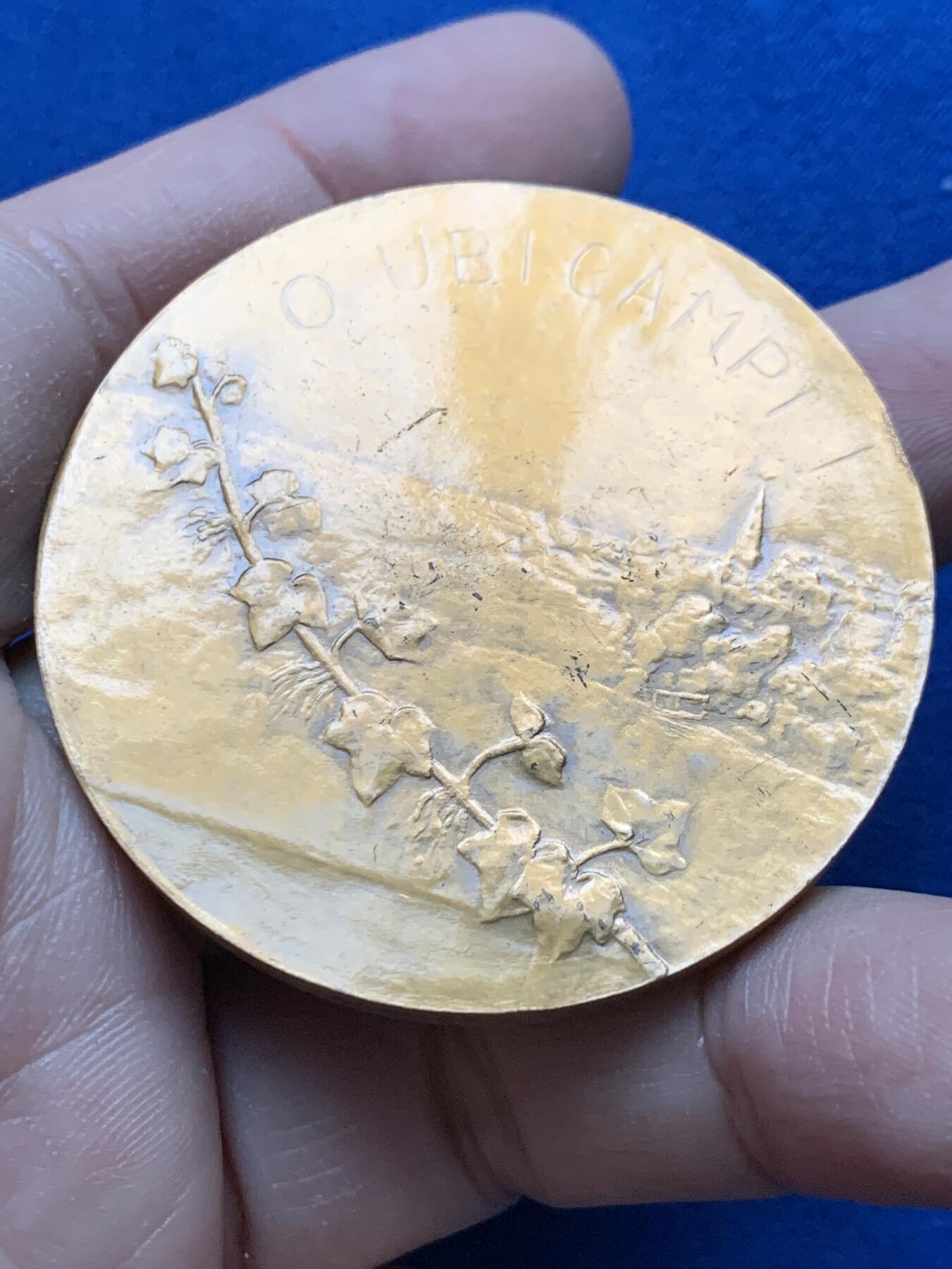 《竞宝斋》第442场 周日，周一，2场连拍 （全场包邮） 名家名作 《田园》铜章 带盒 56.8克 49.6mm 丰饶角铜标