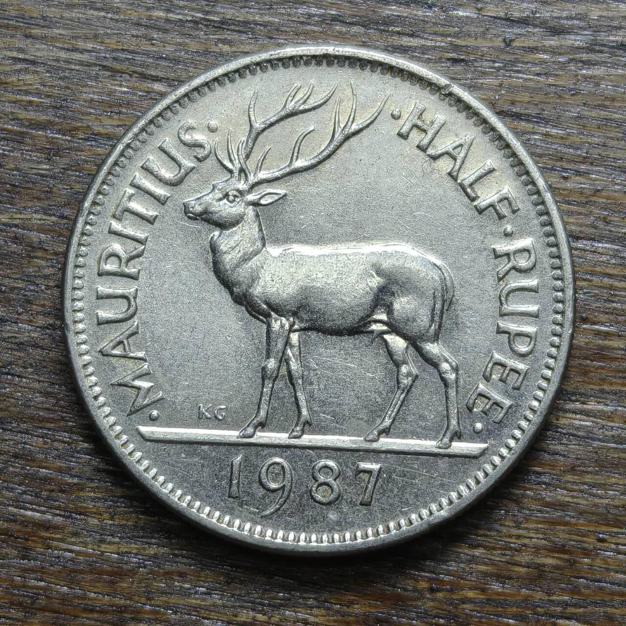 【铜匠收藏】★第133场★散币场，无佣金，30包邮。不满30元，支付5元运费。《接受代拍 代送NGC评级》 毛里求斯 1987年 总统版 1/2卢比