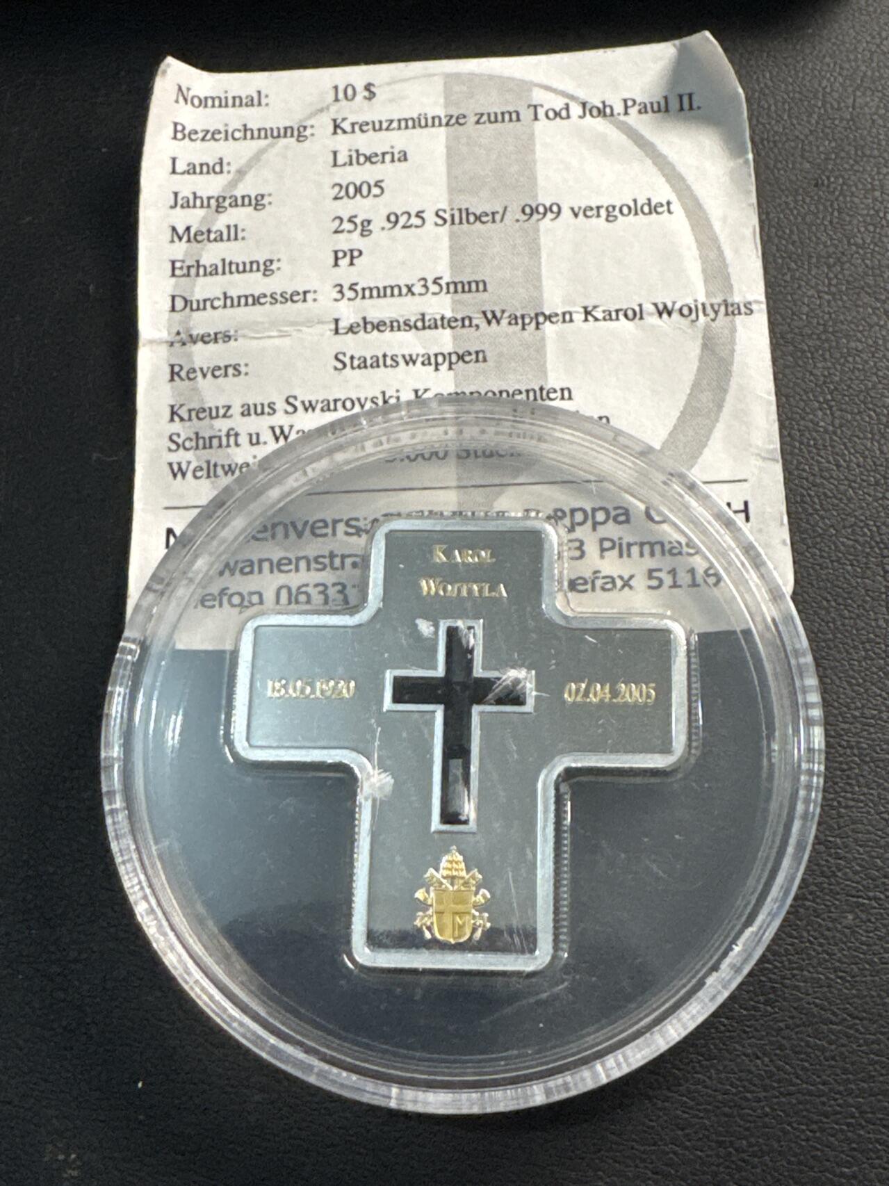 ❤️【币观天下】❤️ 第332期钱币拍卖- 2025.11.28周五晚上6点半场-长期征集拍品 2005年利比里亚10元十字形嵌水晶精制银币 教皇约翰保罗二世逝世 25克925银部分镀金 发行量5千 带证