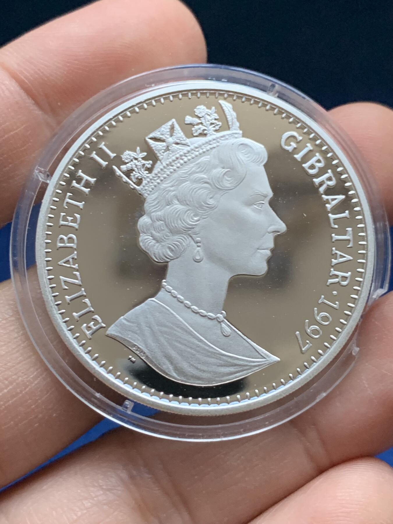 《竞宝斋》第442场 周日，周一，2场连拍 （全场包邮） 英属直布罗陀 1997年 兔子 1克朗 精制本色银币 925银 28.28克