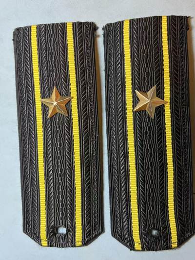 盛世勋华——号角文化勋章邮票专场拍卖第289期 - 苏联海军少校肩章