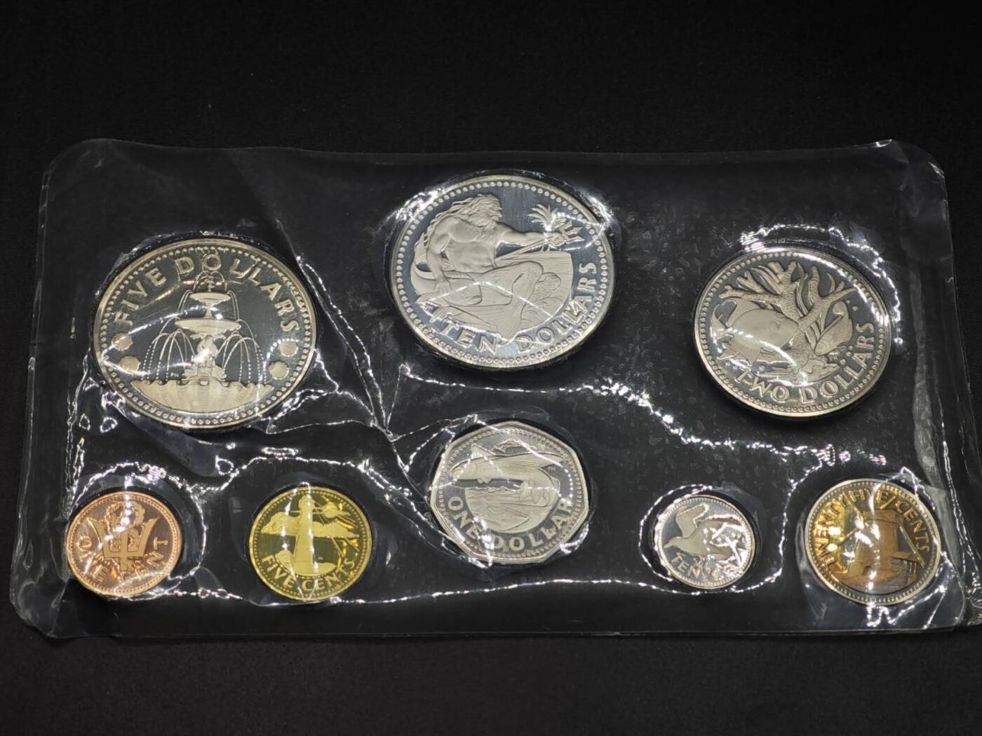 【淘币小摊】实时拍第八百零八拍   银币套币场   满百包邮可预留二周 每周一统一发货   巴巴多斯1974年精制套币含2枚大银币 银价685