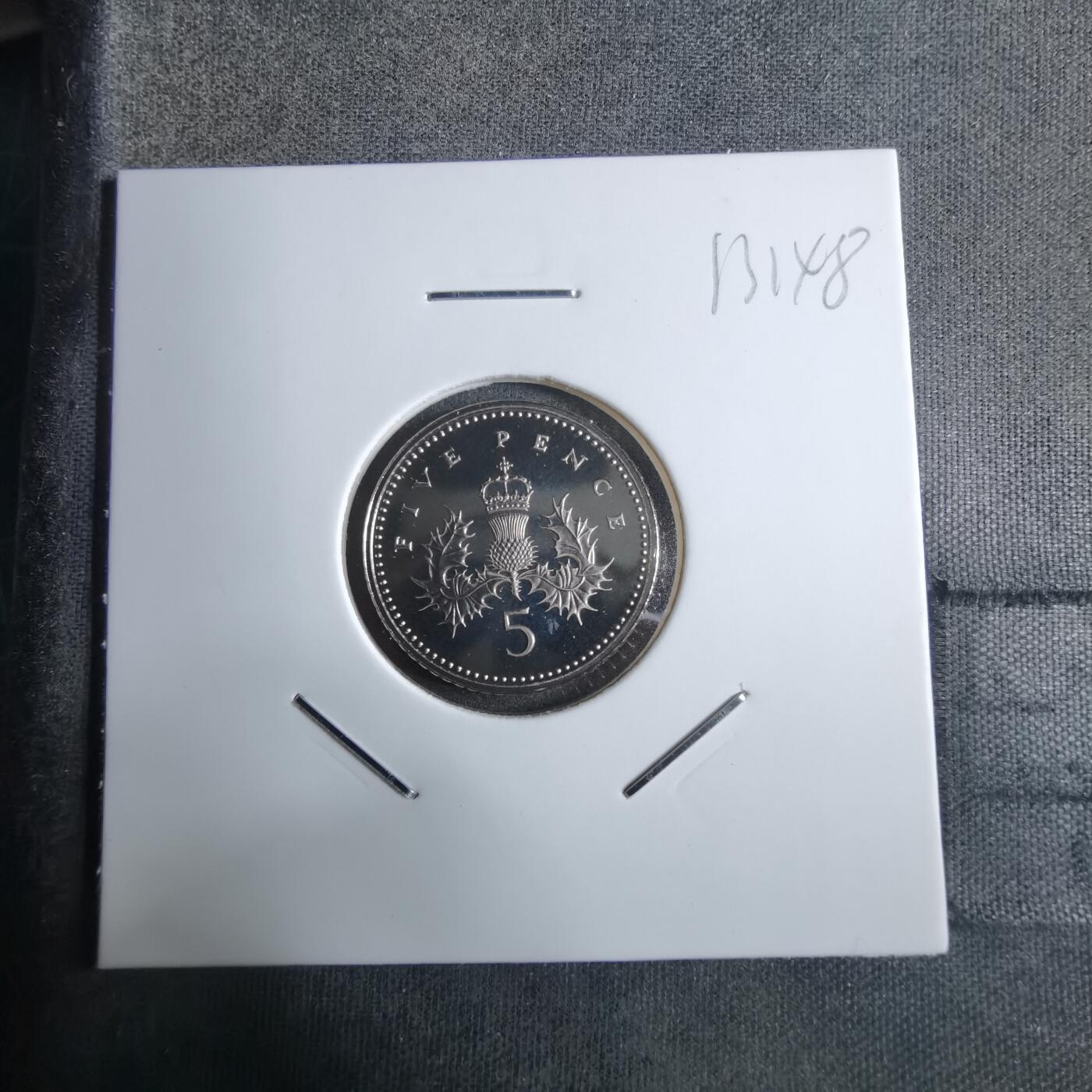 沼泽如烟--第913场 英国2001年5便士精制币