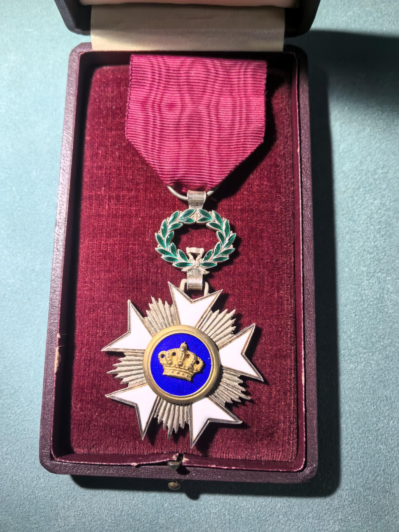 盛世勋华——号角文化勋章邮票专场拍卖第289期 比利时骑士级王冠勋章 带原盒 带厂标