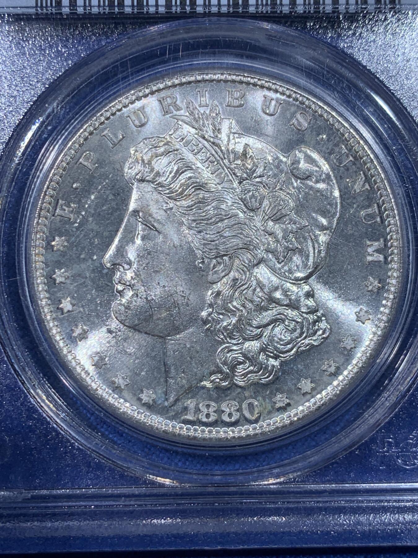 《竞宝斋》第442场 周日，周一，2场连拍 （全场包邮） PCGS MS64 美国 1880/79年 1美元 骑字摩根银币 摩根年份骑字总共就三个 很少见 早期老白盒 底板镜面感十足