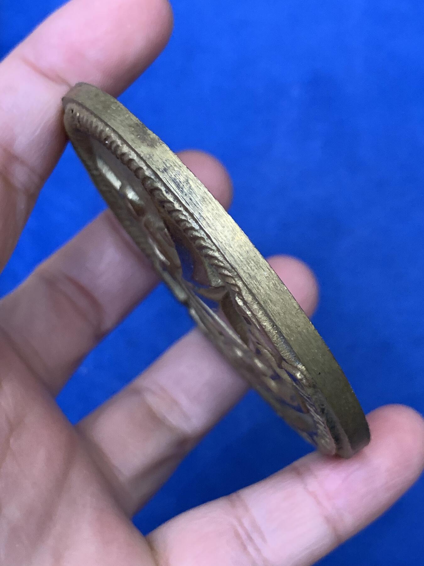 《竞宝斋》第442场 周日，周一，2场连拍 （全场包邮） 法国两栖作战集群单面大铜章 直径73.8mm 重量157.2g