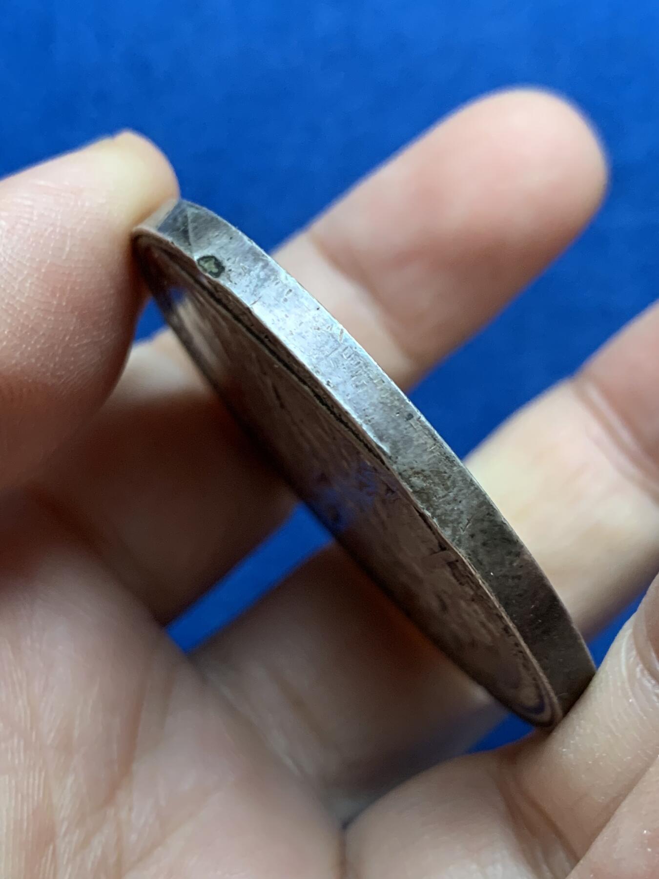 《竞宝斋》第442场 周日，周一，2场连拍 （全场包邮） 1881年瑞士弗莱堡与索洛图恩加入瑞士联邦400周年三女神纪念银章 53.7克 47.1mm 细节见图