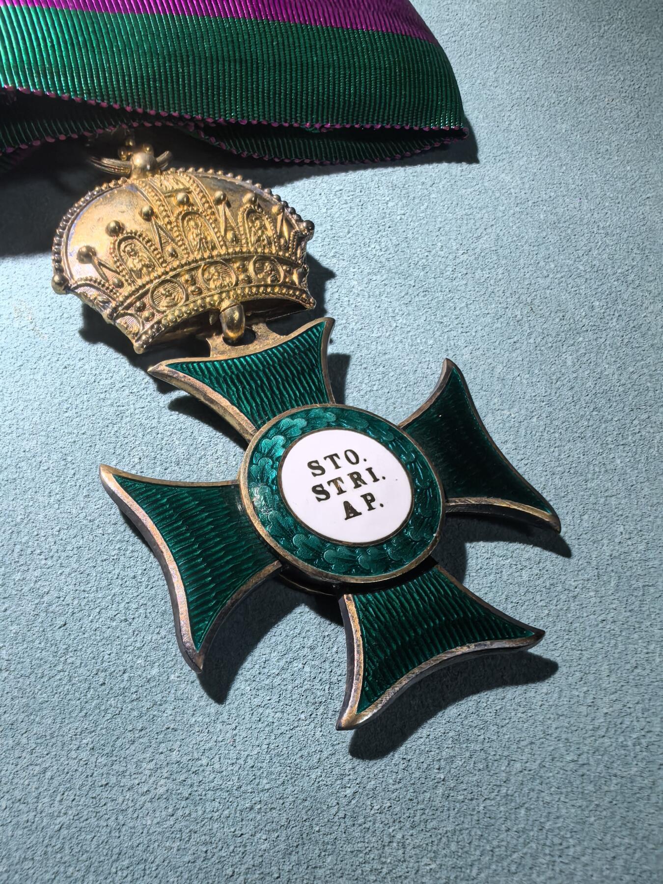 盛世勋华——号角文化勋章邮票专场拍卖第289期 奥匈帝国指挥官级圣伊斯特万勋章 Rothe厂生产 原盒带厂标 极为少见