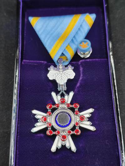 0元起拍勋章 第313期 咸鱼国勋章拍卖专场 11月26日（周三）下午6：00开始 - 日本荣典后 瑞宝单光章银制带盒略