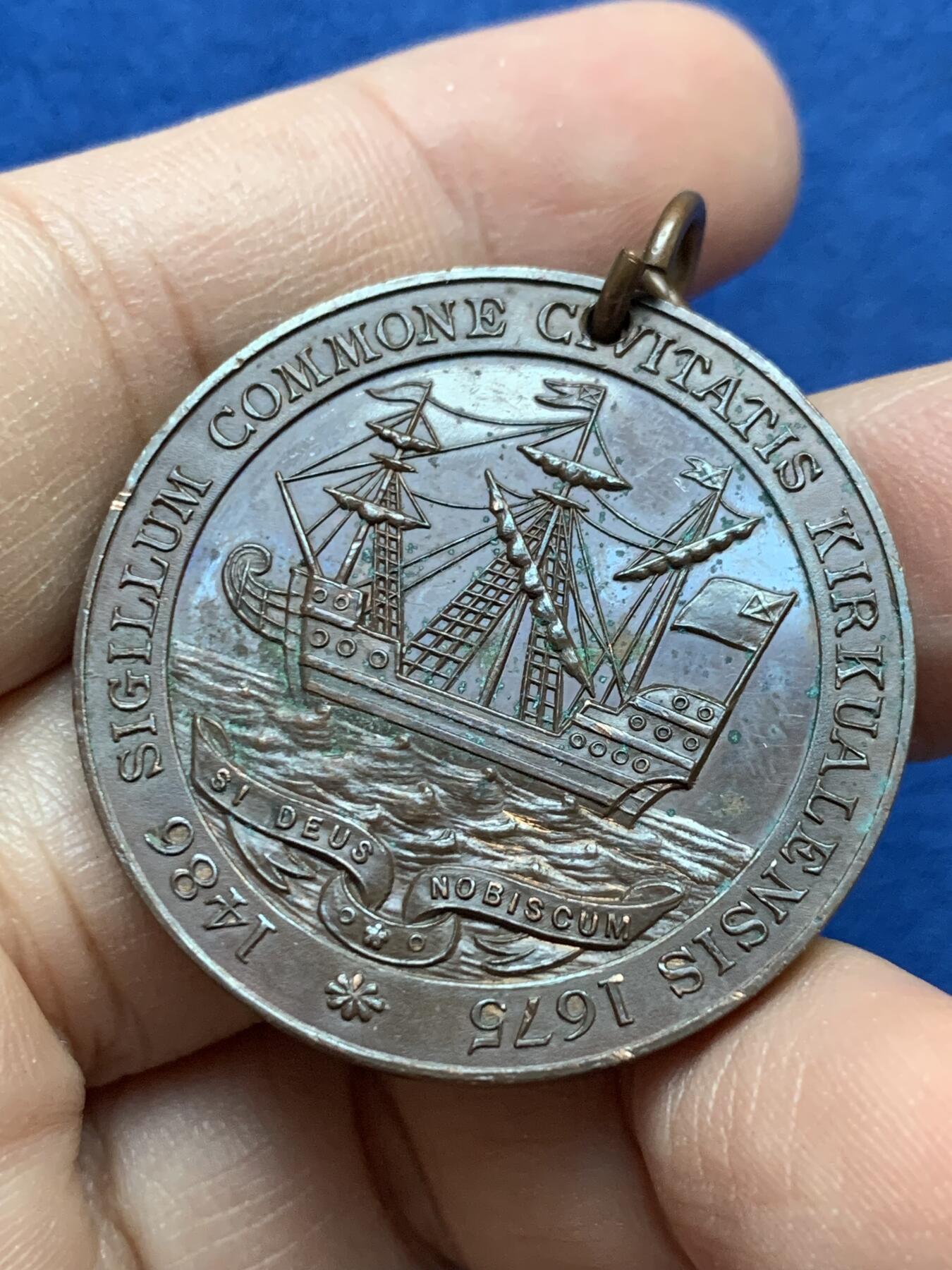 《竞宝斋》第442场 周日，周一，2场连拍 （全场包邮） 英国爱德华七世铜制挂章，重约24.5克，36.2mm