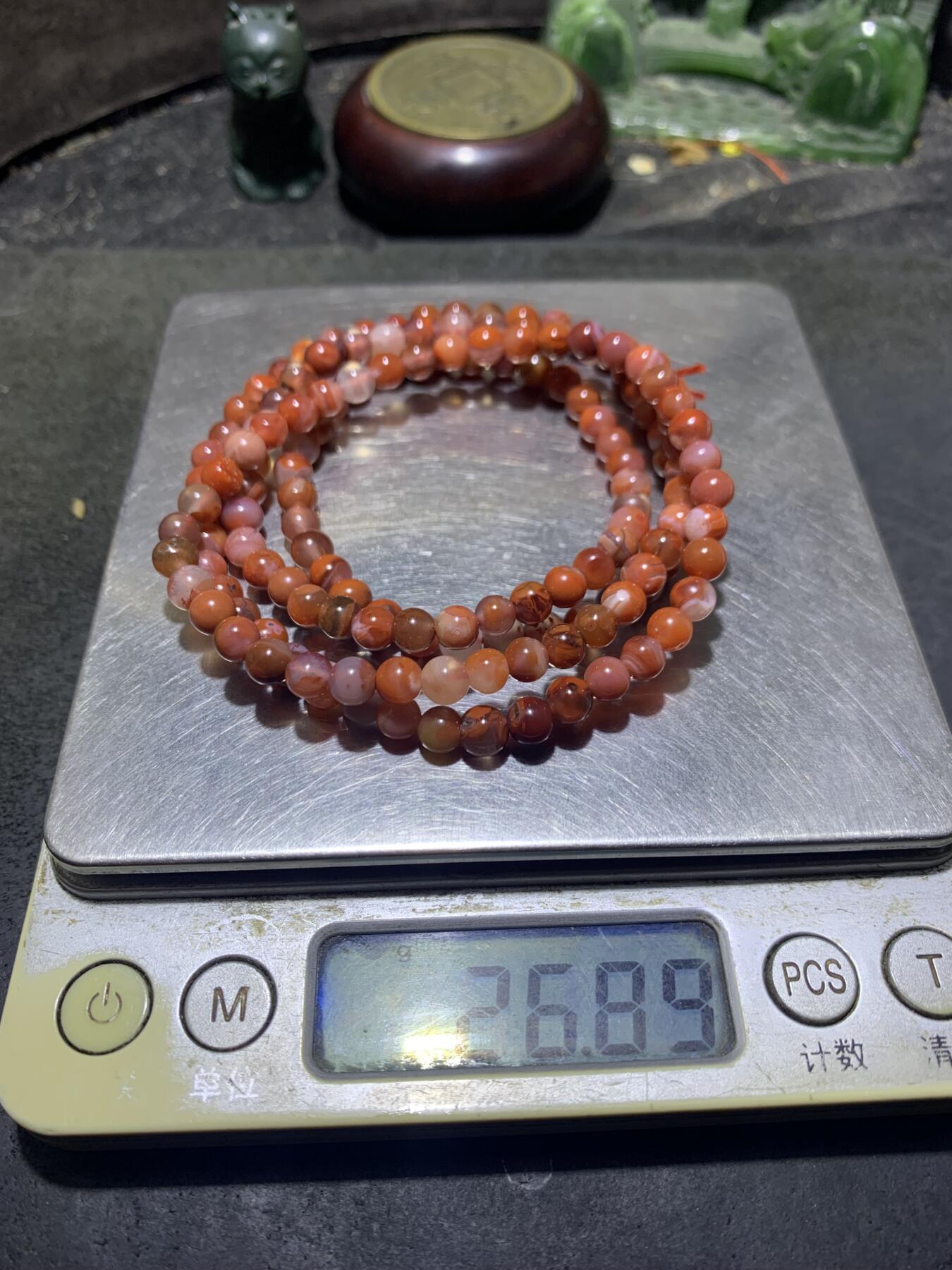 川料南红玛瑙多圈手串一条，，