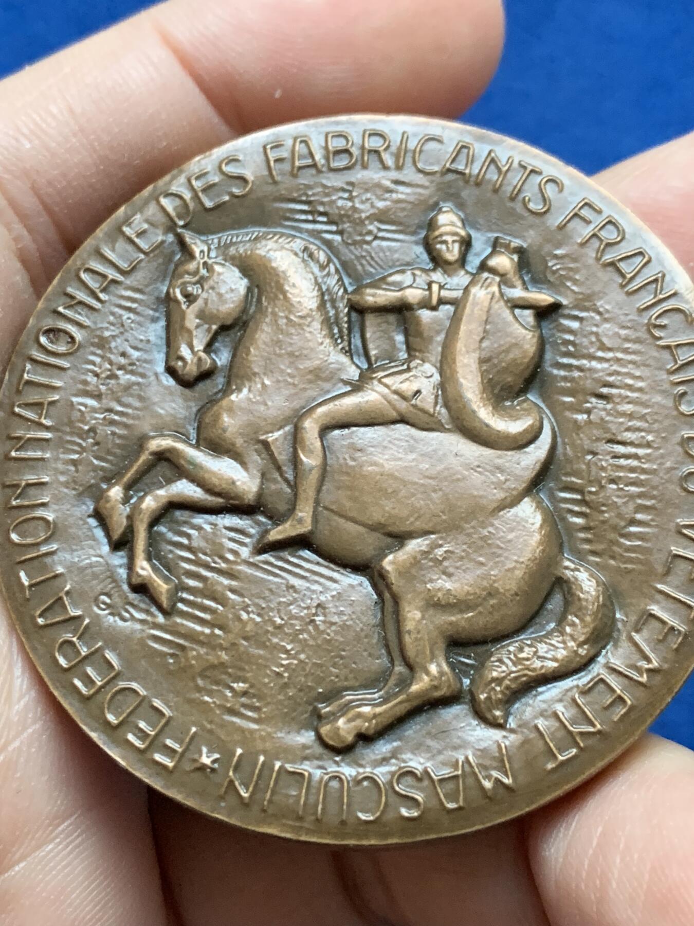 《竞宝斋》第442场 周日，周一，2场连拍 （全场包邮） 1984年K-WAY活动定制纪念章 65克 50mm