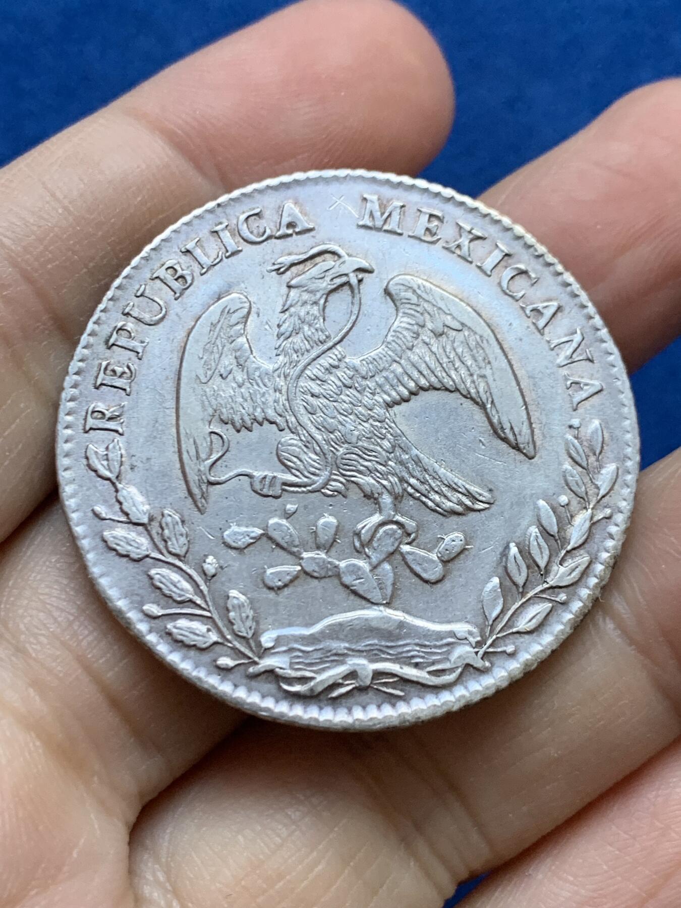 《竞宝斋》第442场 周日，周一，2场连拍 （全场包邮） 墨西哥1877 GO FR版 8R鹰洋银币 好底板带光