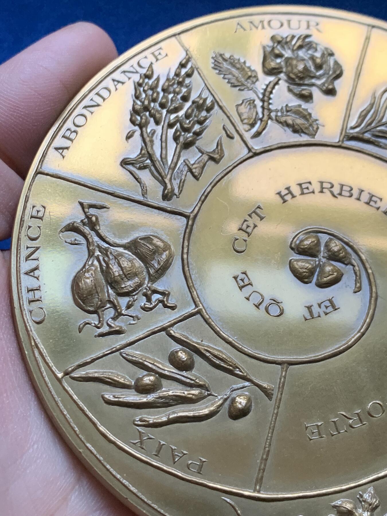 《竞宝斋》第442场 周日，周一，2场连拍 （全场包邮） 法国农业与昆虫超大号纪念铜章 388.5克 100.2mm 1972 丰饶角铜标