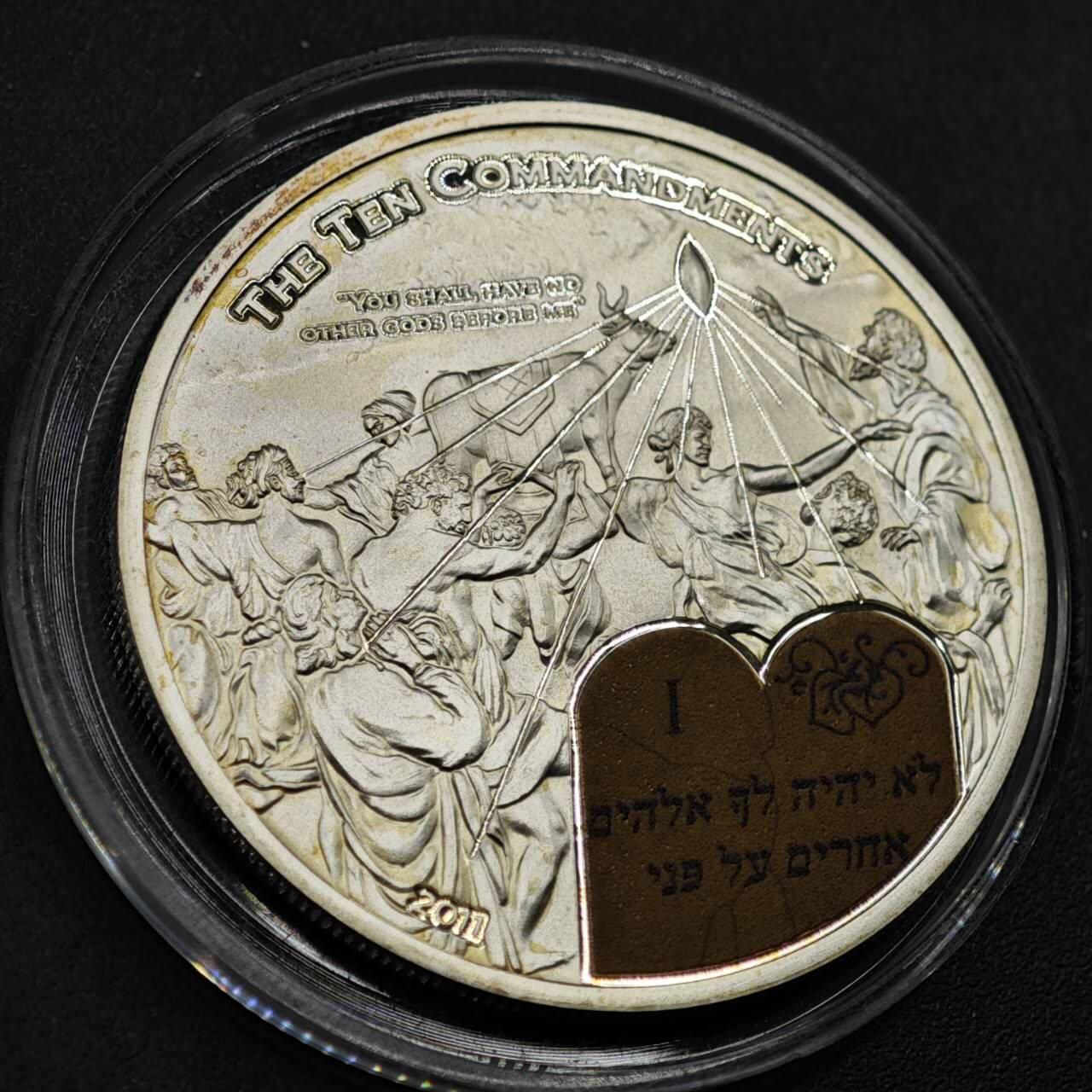 【淘币小摊】实时拍第八百零八拍   银币套币场   满百包邮可预留二周 每周一统一发货   2011年帕劳2元部分彩色精制银币 圣经故事-十戒 1/2盎司925银 发行量：1千 盒证全